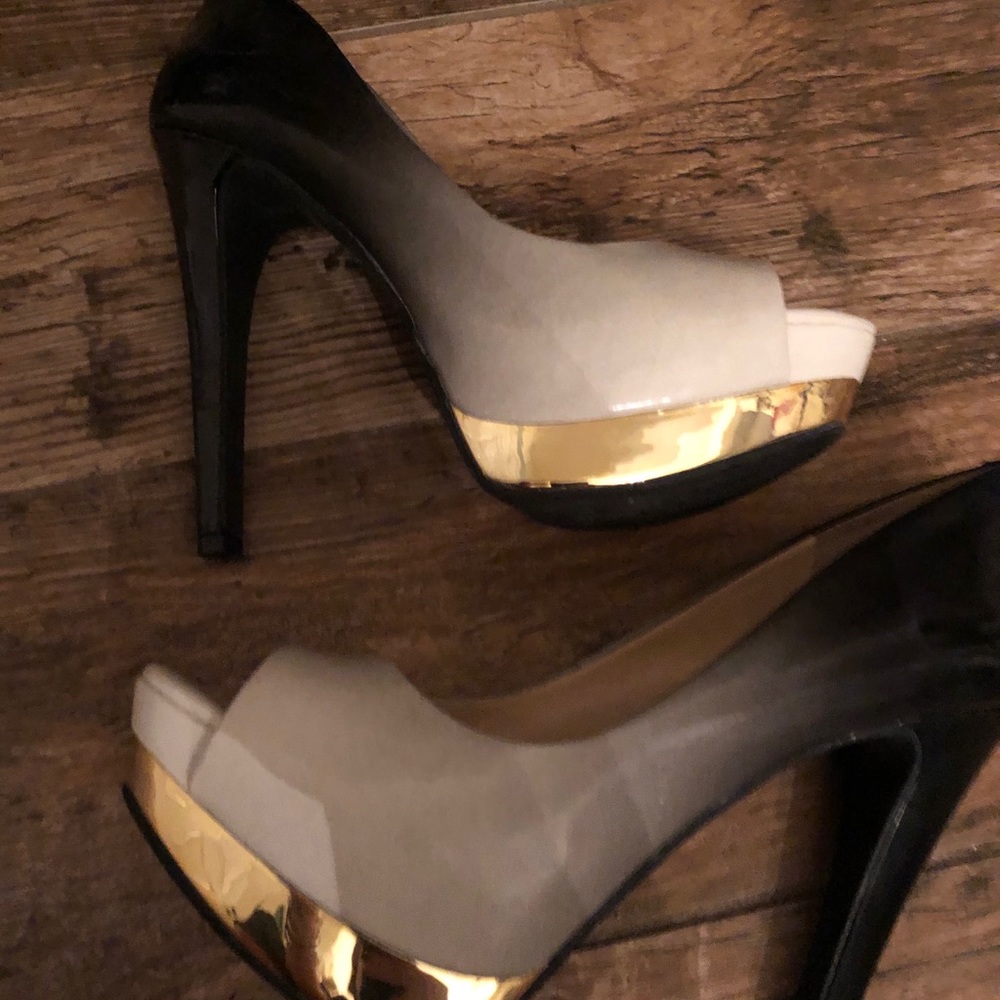 Jessica Simpson Heels - Picture 3 of 4